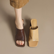 �߸�Ь2025�ļ��¿�ŮЬ���^�ָ��߸��r�bЬ¶ֺ�͹��⴩��Ь