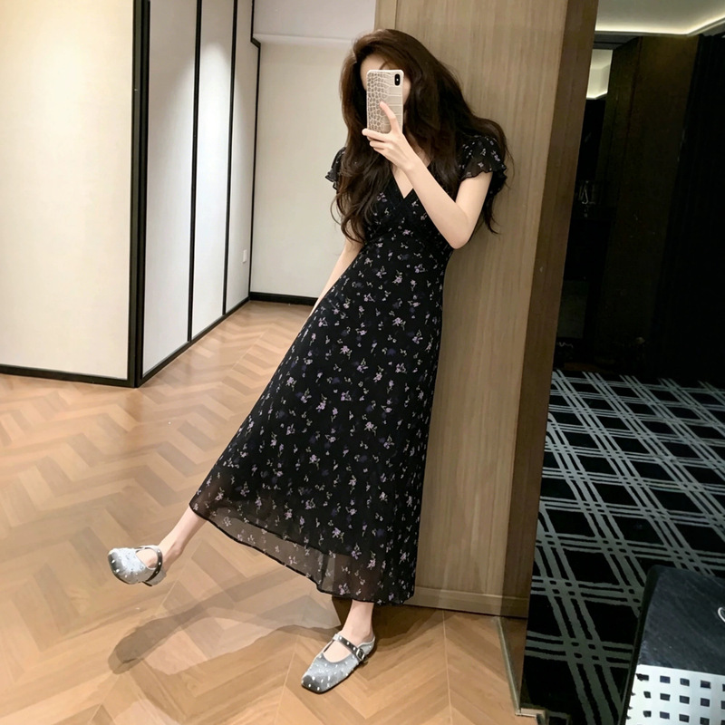 Black Lace Patchwork Floral Dress, Summer Resort Style, Unique French Elegance, Beautiful and Slimming, Waist-Cinching Long Dress