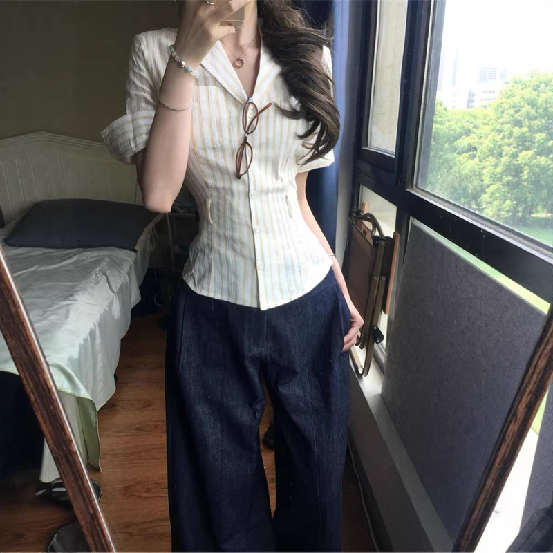 Korean-Style Casual Versatile Color-Block Striped Design Polo Shirt for Women, Exquisite V-Neck, Waist-Cinching, Slimming, Tie-Up Short-Sleeve Top Korean-Style Casual Versatile Color-Block Striped Design Polo Shirt for Women, Exquisite V-Neck, Waist-Cinching, Slimming, Tie-Up Short-Sleeve Top