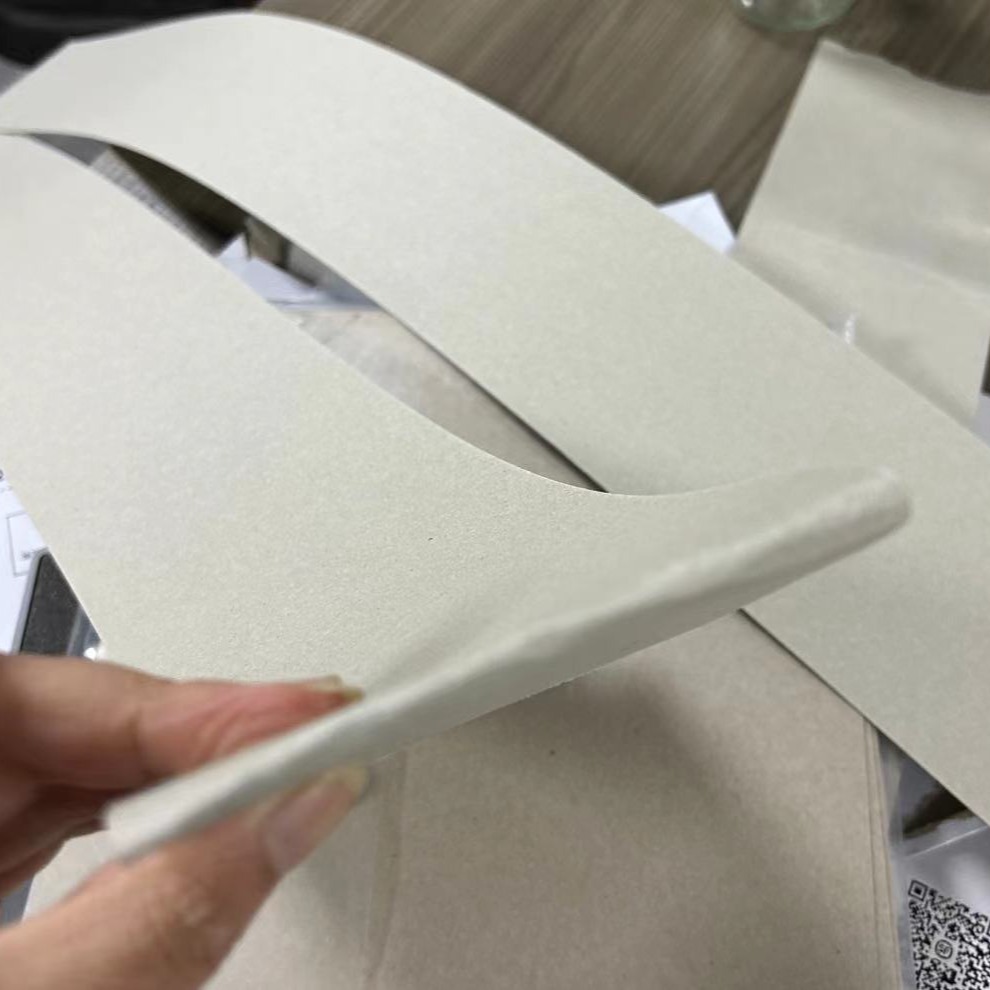 工厂批发200G-500G进口灰板纸/压盒子不爆线灰板纸/全灰纸板/双灰