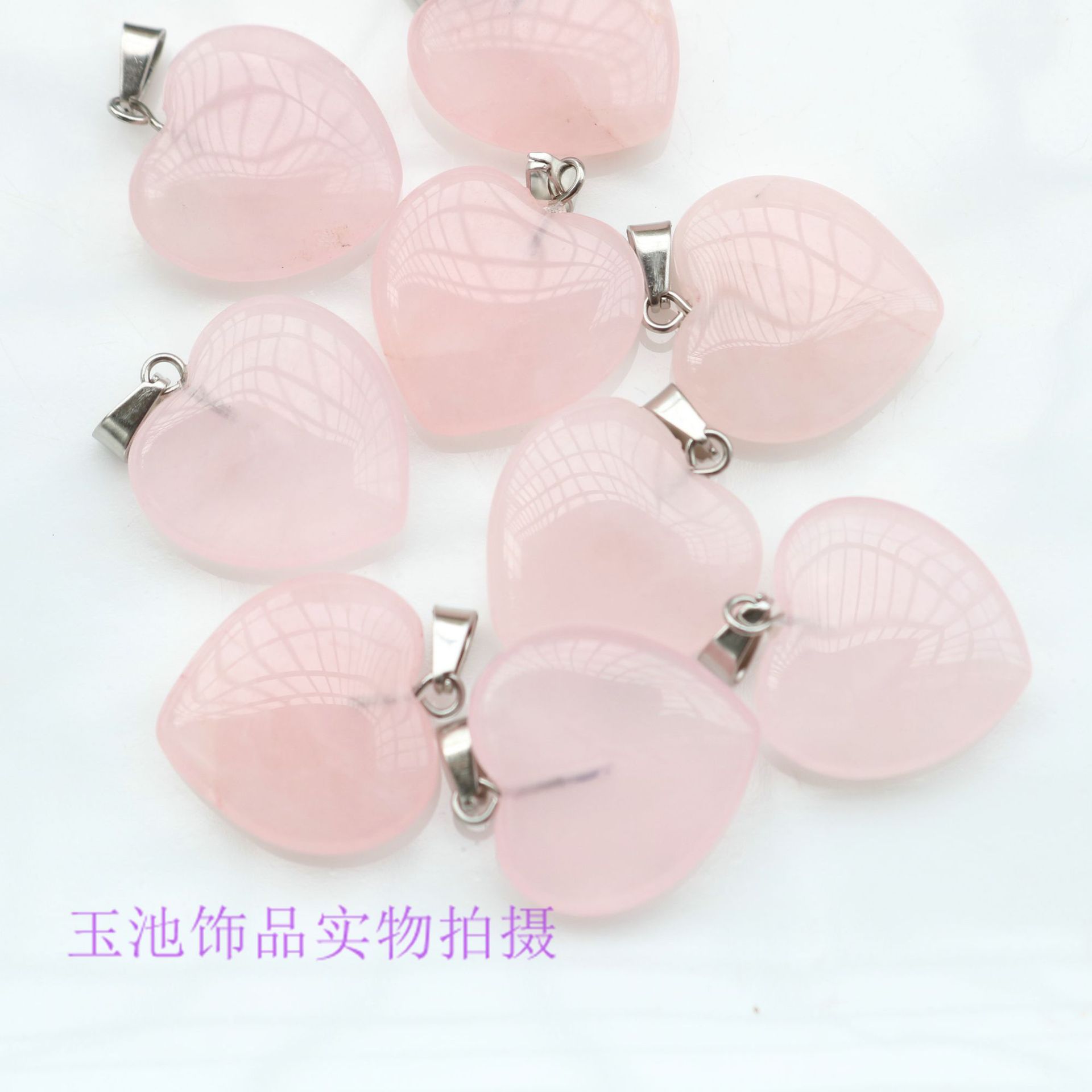 Venta transfronteriza de amor amor amor amoroso colgante verde Dongling pequeño corazón de melocotón colgante orejas accesorios diy