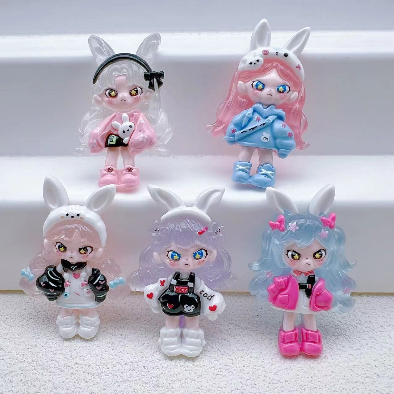 メーカーは直接にお姉さんの夜光を引っ張ります。