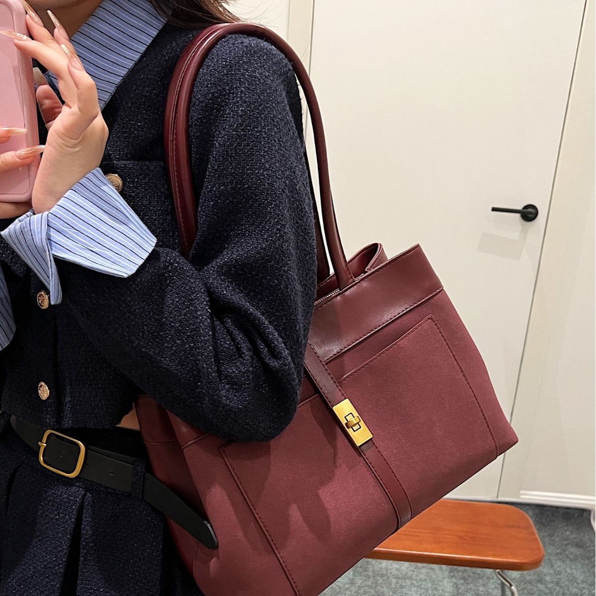 Diseño de nicho de cercanías de gran capacidad y ocio, con una textura Pu simple y de moda, bolso de cubo portátil de un hombro