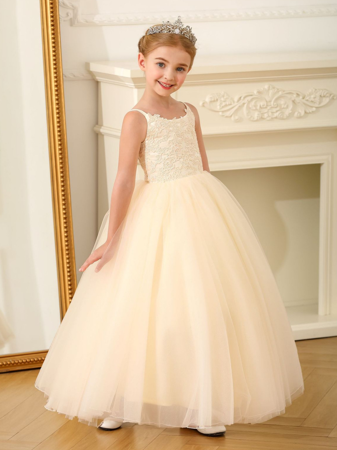 Comercio exterior transfronterizo Vestido de boda para niños europeos y americanos Vestido de niña de flores de encaje Rendimiento anfitrión cumpleaños Sling vestido esponjoso para mujeres