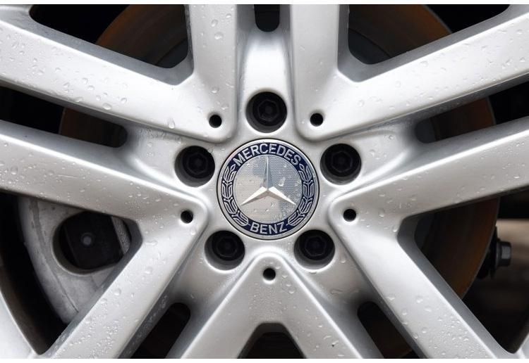 Suitable for Mercedes-Benz wheel hub covers, including the wheat-ear black emblem for A-Class, B-Class, C-Class, E-Class, S-Class, and ML350 models