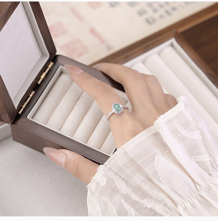 Nhẫn nữ bạc S925 mặt trứng ngọc bích xanh phong cách cổ điển — Mẫu ngọc bích nước xanh chi tiết 7