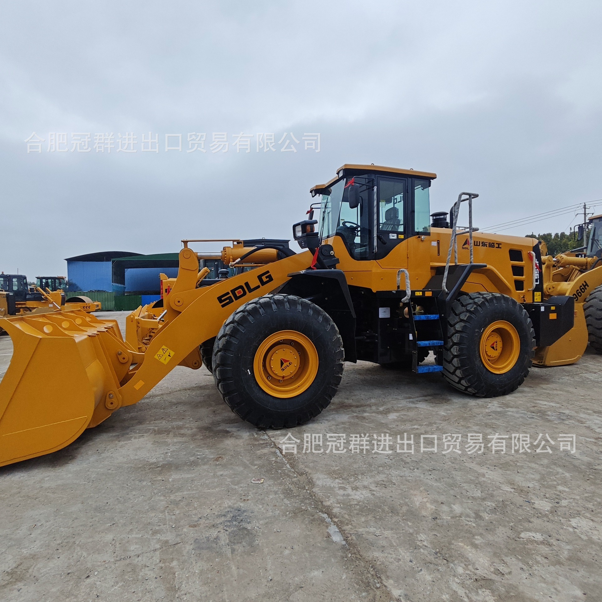 Cargador de trabajo de segunda mano L956F carretilla elevadora multipropósito suministro directo transfronterizo