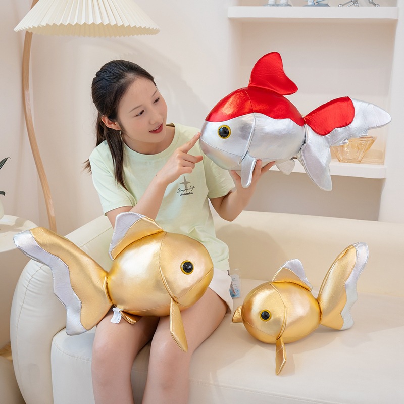 Muñecas de dibujos animados peces de oro PU pieles pequeños peces juguetes muñecas de tela muñeca almohada tranquilizadora adornos accesorios de fotografía