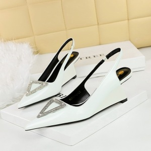 1097-K36 Banquet Wedge Heels Women's Shoes High Heels, Shallow Mouth, Hollow Back Trip with Lacquer Triangle Metal 