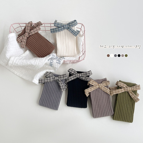 Autumn and winter new Japanese solid color girls' pile socks ins trend plaid mid-calf socks bow calf socks