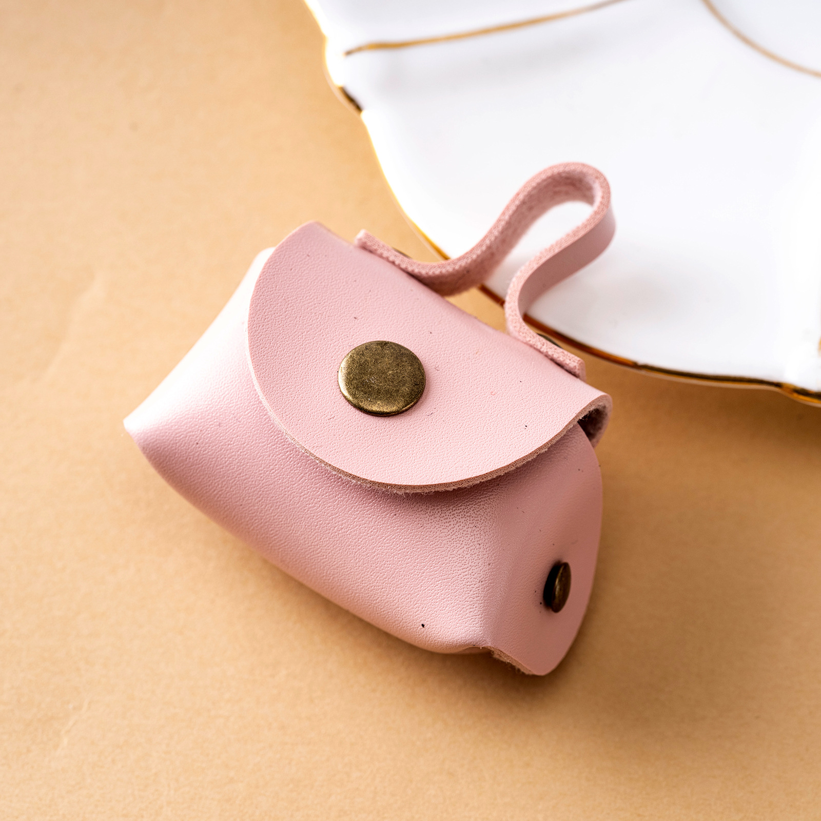Small keychain, polyurethane pendant, universal wallet, light luxury style