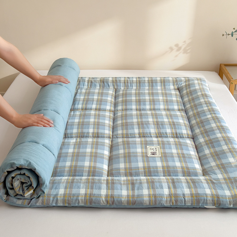 Mattress pad, suitable for home use, student dormitories, single or double beds, tatami mats, thickened for summer use, and ideal for renters Mattress pad, suitable for home use, student dormitories, single or double beds, tatami mats, thickened for summer use, and ideal for renters