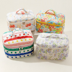 2024 New Cotton Fabric Makeup Bag with Floral Pattern, High-End Washroom Bag for Travel, Portable and Instagram Style, Factory Production