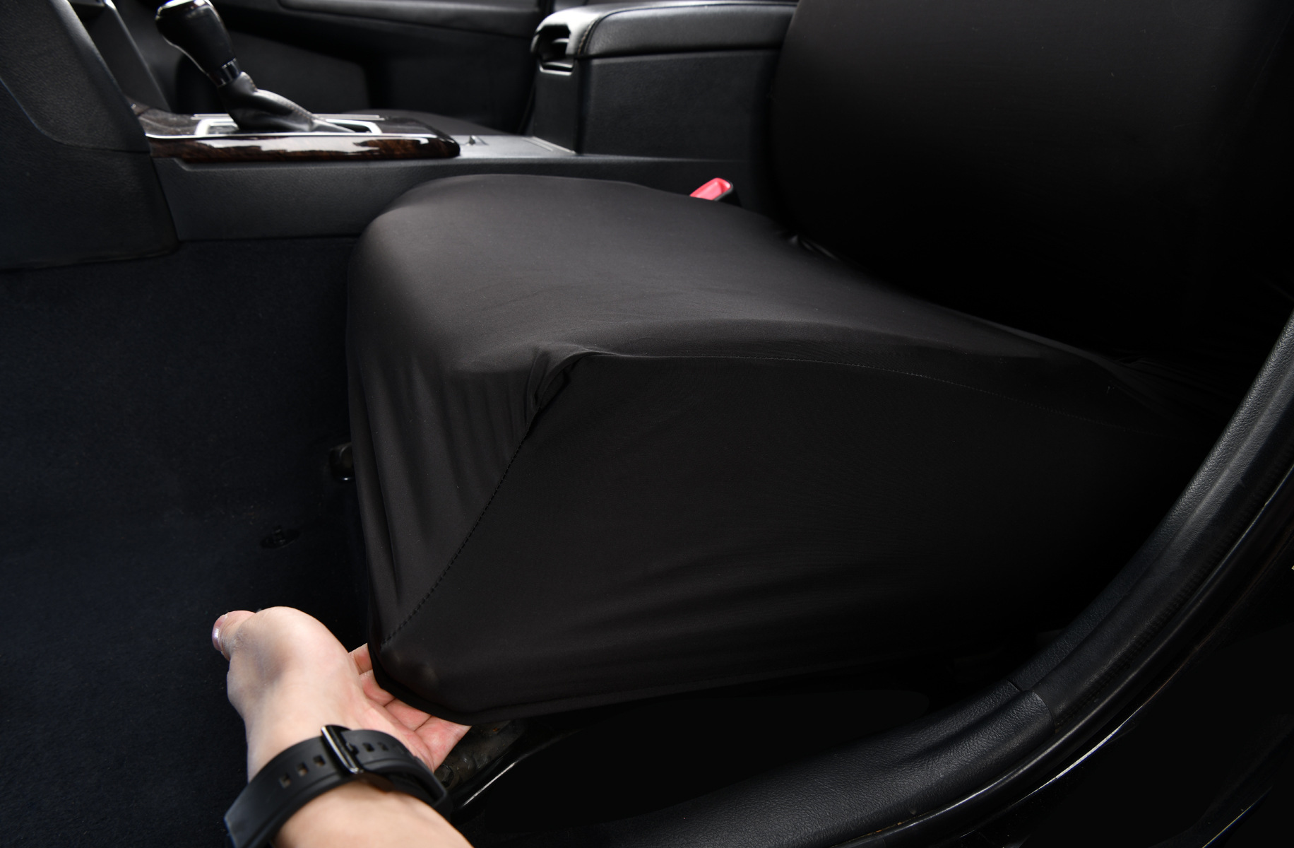 Ice Silk Elastic Non-Slip Car Seat Cover, Cooling B-Style Front Seat Single Universal Type Dustproof Car Seat Cover