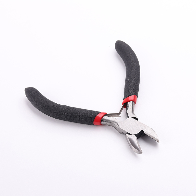 4.5インチの斜めの口のはさみを提供します。