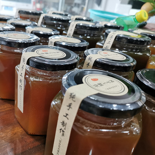 Wooden barrel soil honey Yunnan deep mountain soil honey hundreds of flowers honey direct supply from the origin one piece with drop shipping wholesale