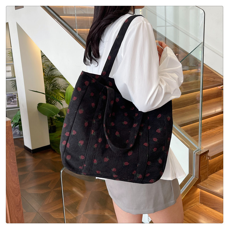 Women's Large Corduroy Strawberry Streetwear Sewing Thread Square Zipper Handbag display picture 22