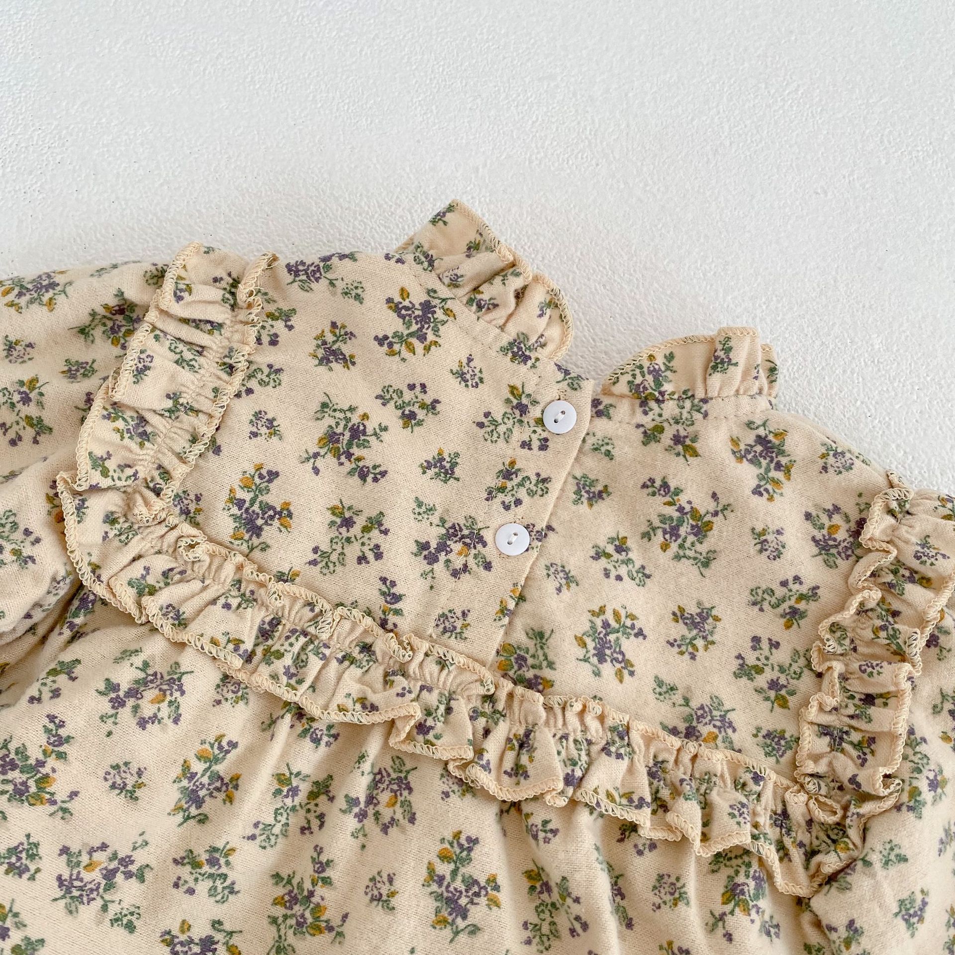 Ins 2024 spring clothing for baby girls, infants young children, broken flowers and trees, ear collar, long sleeved_voghion.com