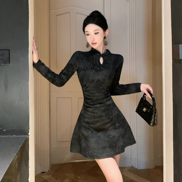 French-Style Modified Short Cheongsam Dress 2025 Autumn New Model Socialite Pleated Bodycon Slimming Women's Pencil Skirt