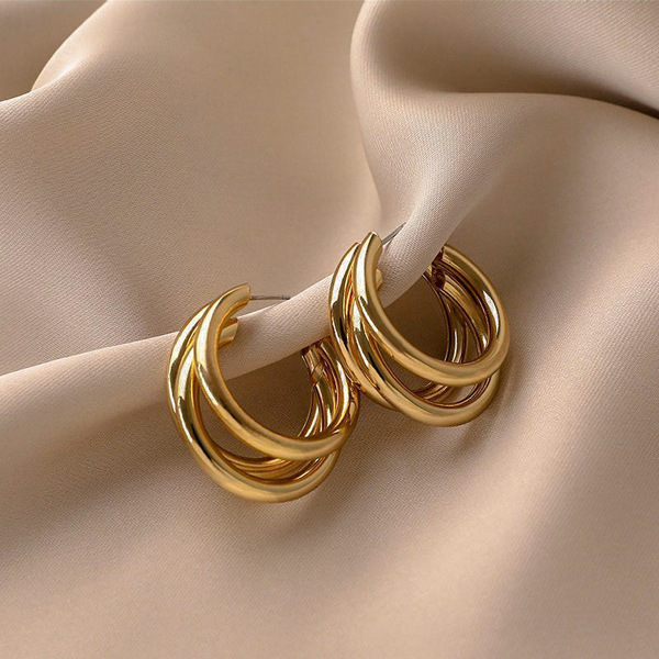 S925 silver needle European and American exaggerated geometric stud earrings Women's Light luxury fashionable elegant high-grade earrings metal earrings wholesale