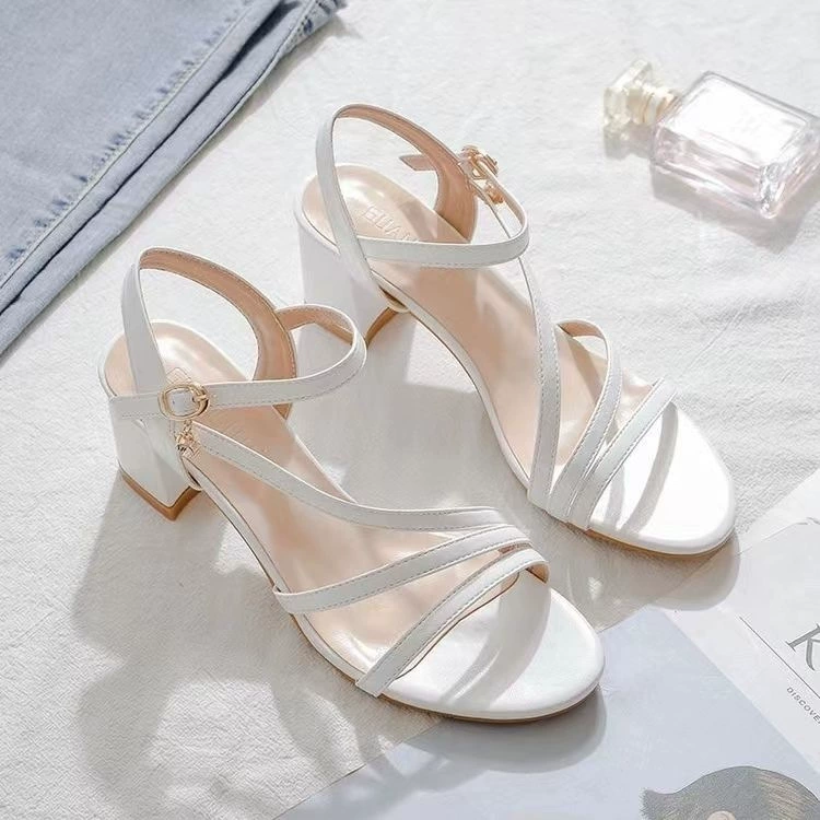 Summer universal sandals with a strap, 2024 years, internet celebrity