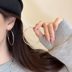 �nϵ�ٴ���|�����䵭�W�t��ȦŮ�߼���ģ�ش����h�r�г������