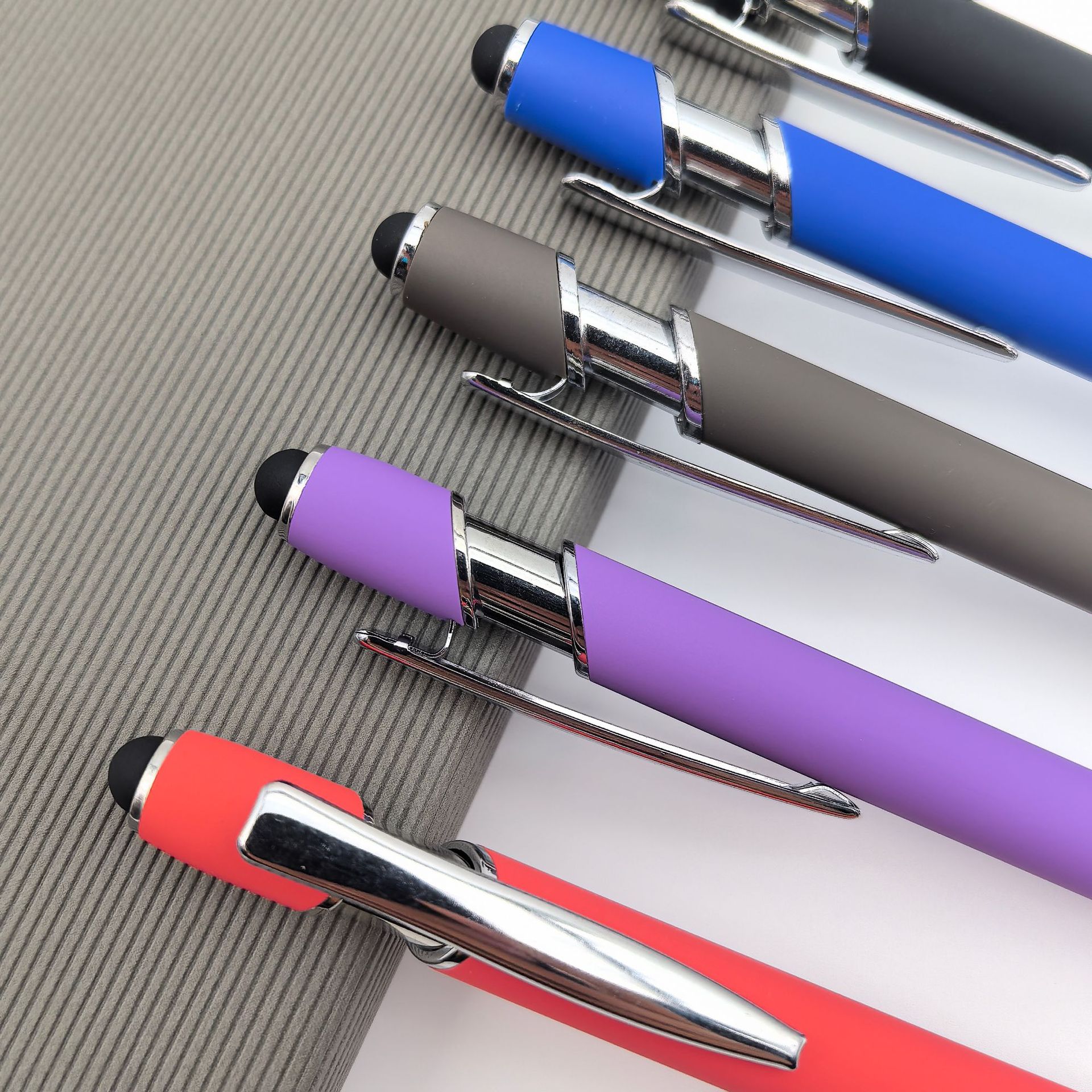 Presione caramelo color metal lápiz láser LOGO lápiz de metal pulverizador de pegamento colorido lápiz de bola