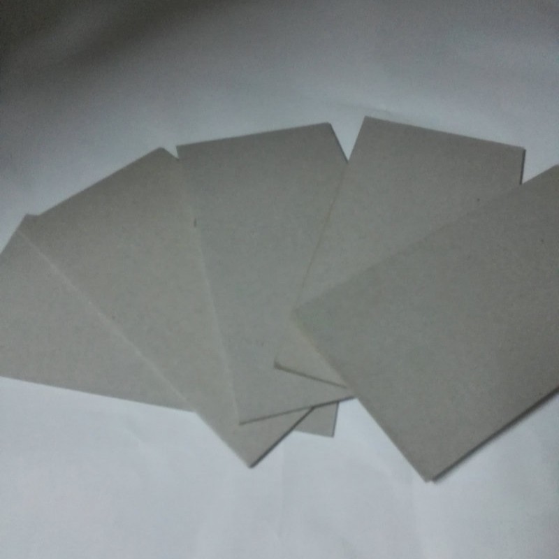 提供 0.5-4mm双灰纸板 箱包礼盒精装本封面服饰内衬样板