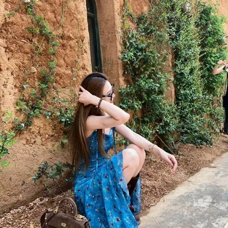 法式小众海边度假风不规则碎花吊带连衣裙夏季新款修身显瘦长裙女|undefined