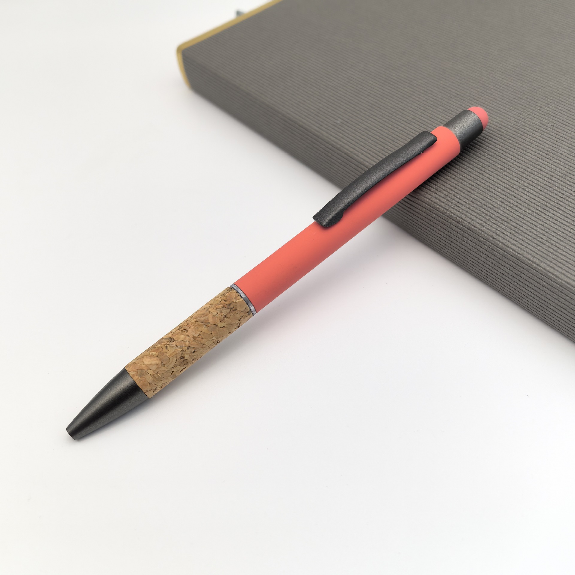 Bolígrafo de metal de color transfronterizo logotipo personalizado bolígrafo de publicidad de metal de corcho empuñado bolígrafo de regalo