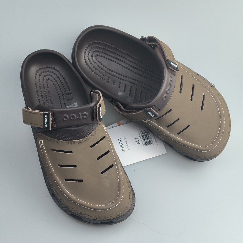Cross Hole Shoes for Men, Outdoor Breathable Beach Shoes, Large Size, Soft Sole, Non-Slip, Trendy, Comfortable and Versatile