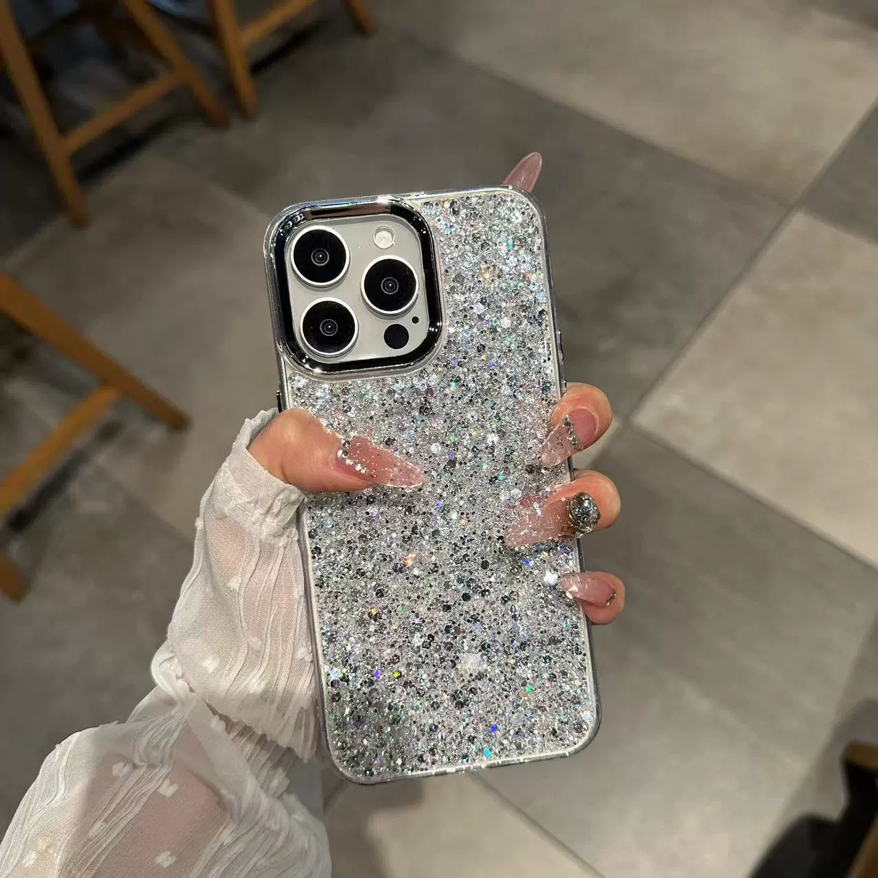 Чехол для телефона Apple iPhone 15 — электроникованный блестящий защитный чехол с люкс-блестками