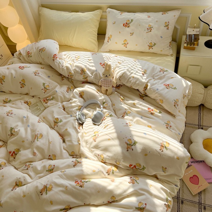 A clase de algodón ultra suave lavado con agua cuatro piezas de madres y bebés cubierta de cama desnuda dormitorio de estudiantes ropa de cama de tres piezas