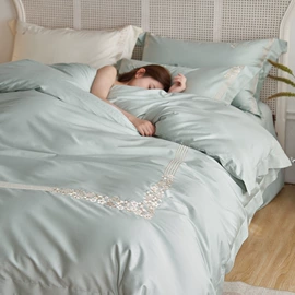 四件套;纤维被;夏凉被