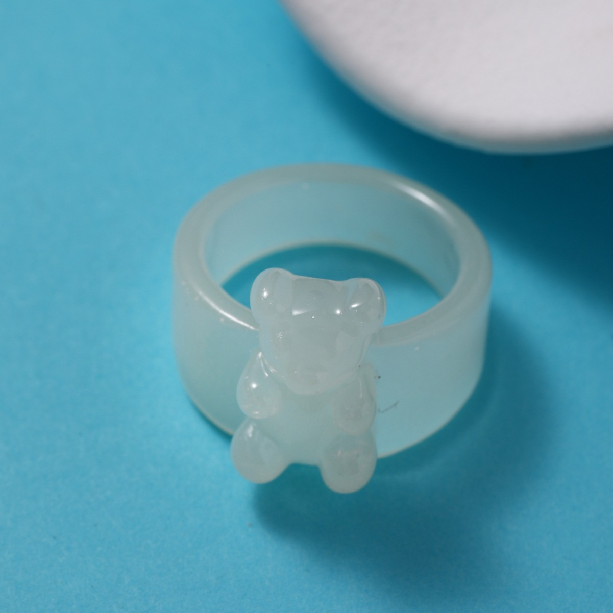 Nuevo anillo de resina de dibujos animados divertidos transfronterizos único nicho geométrico anillo de dedo índice universal