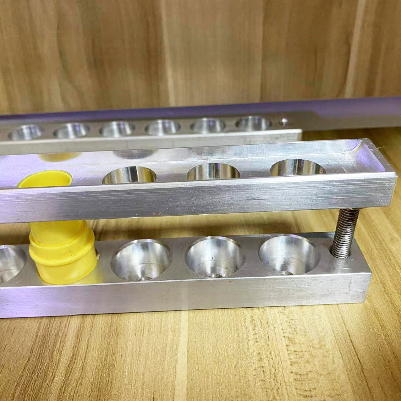 润唇膏辅助灌装工具灌装模具可定制