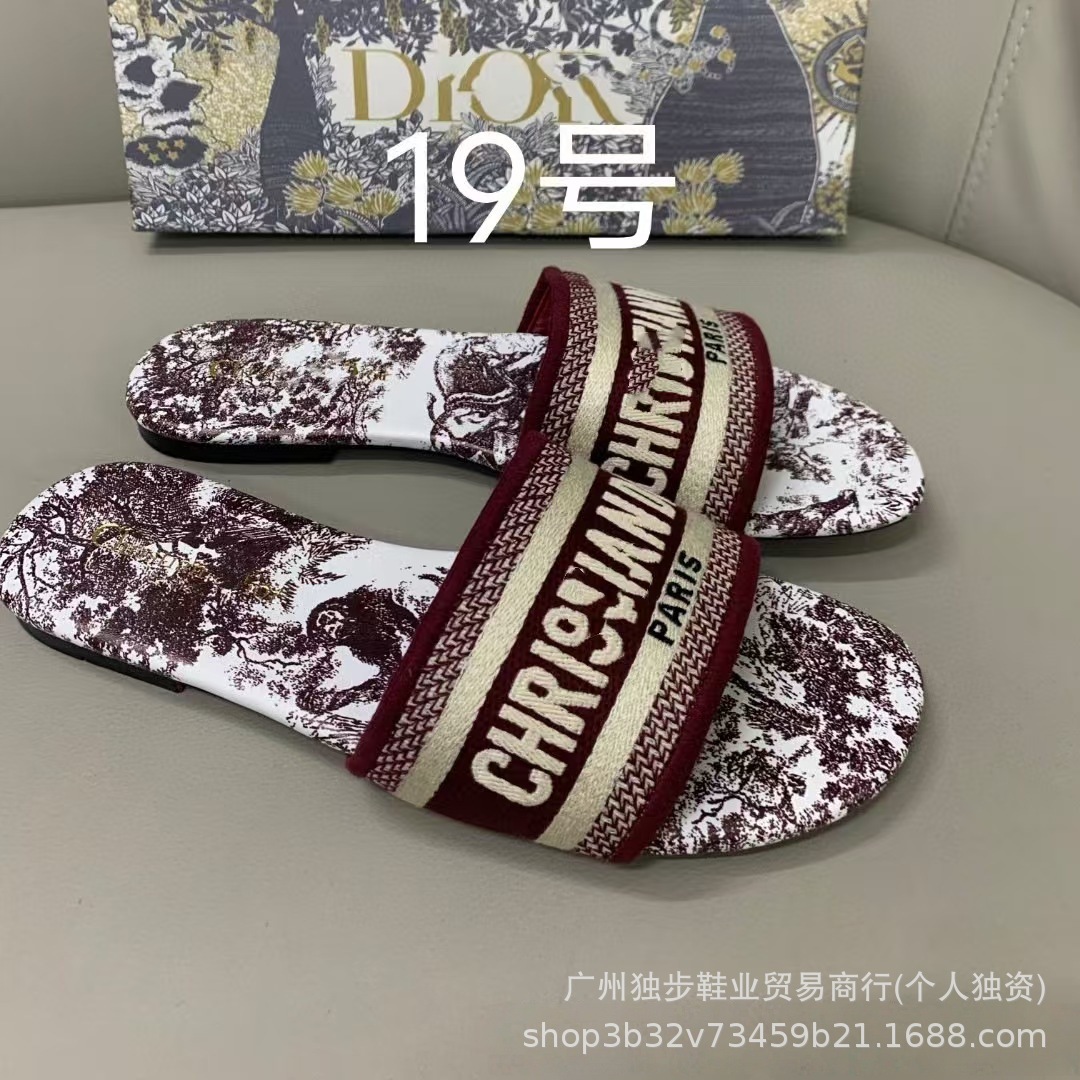 Zapatillas de piso plano de moda versátiles en forma de una forma D clásica transfronteriza adecuada para extranjeros no molestes nacionales image 25