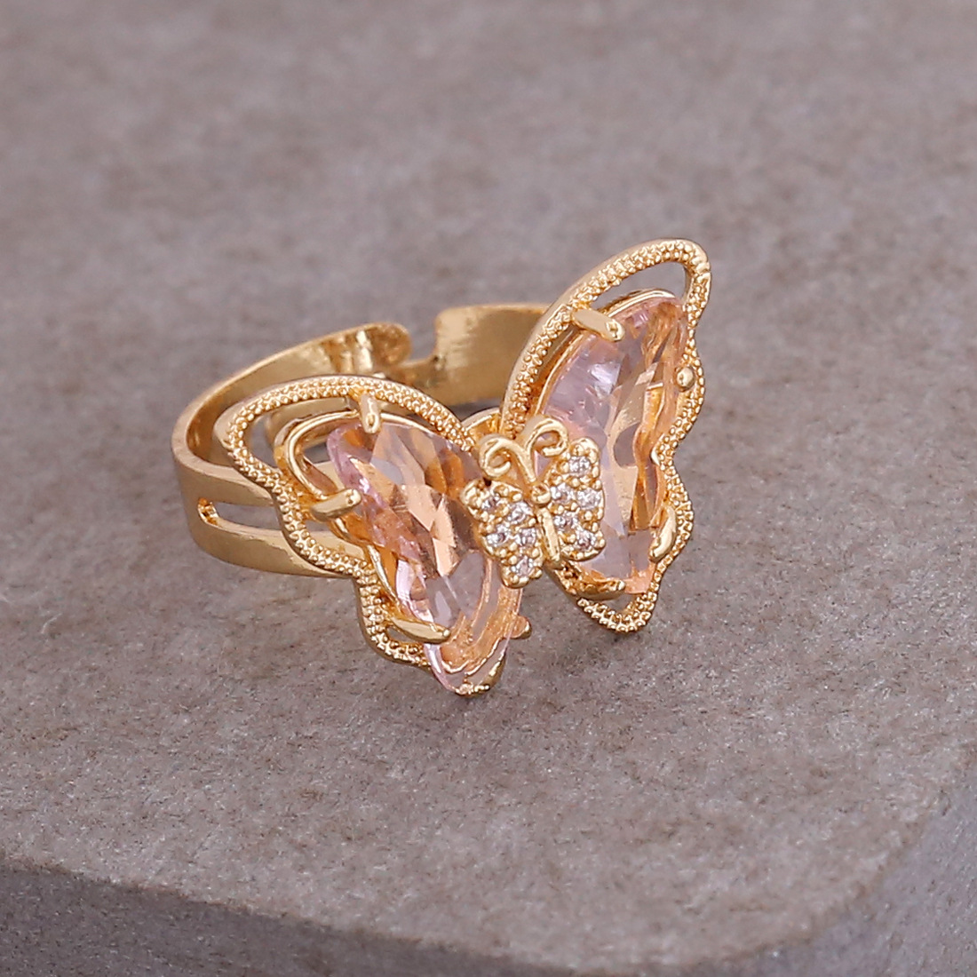 Retro Multi-color Three-dimensional Butterfly Copper Ring Wholesale Nihaojewelry display picture 1