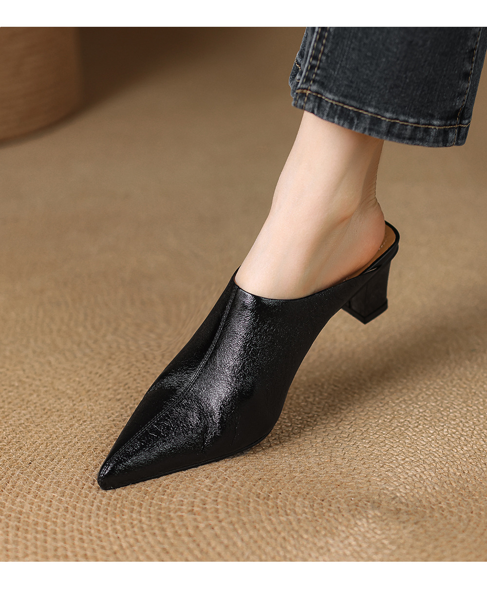 Dép mule nữ da cừu mũi nhọn cao gót 5 cm – sandal hè dáng suông — đen, vàng chi tiết 6