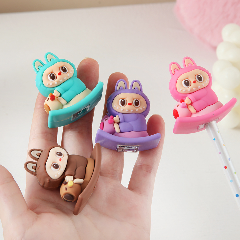 Nuevo cuchillo de lápiz de tela pequeña venta transfronteriza caliente para niños lápiz manual de goma blanda dibujos animados estudiantes de papelería