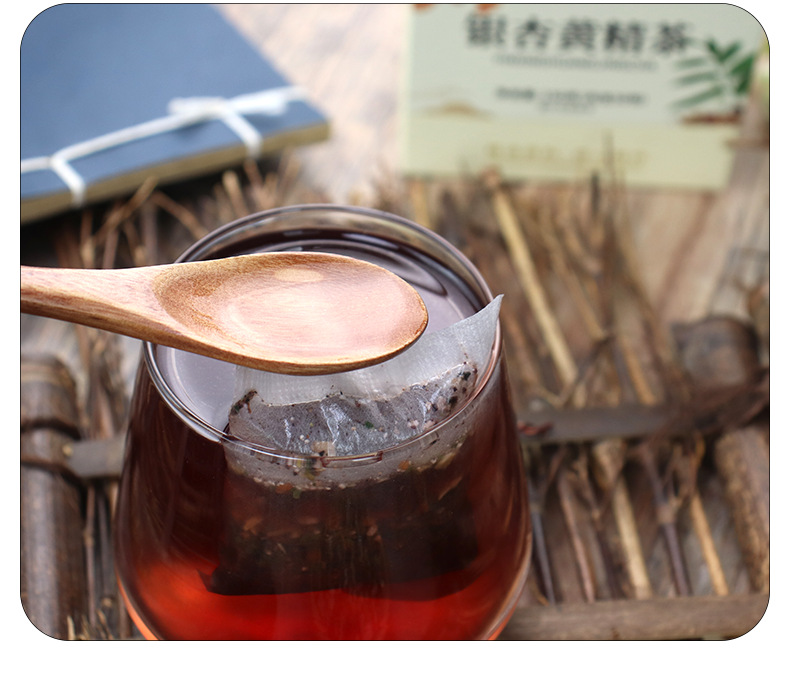 Ginkgo Polygonatum Herbal Tea Yinxing Huangjing Tea 150g Box 30 Bags Sugar-Free Cold Brew Wellness Tea in use