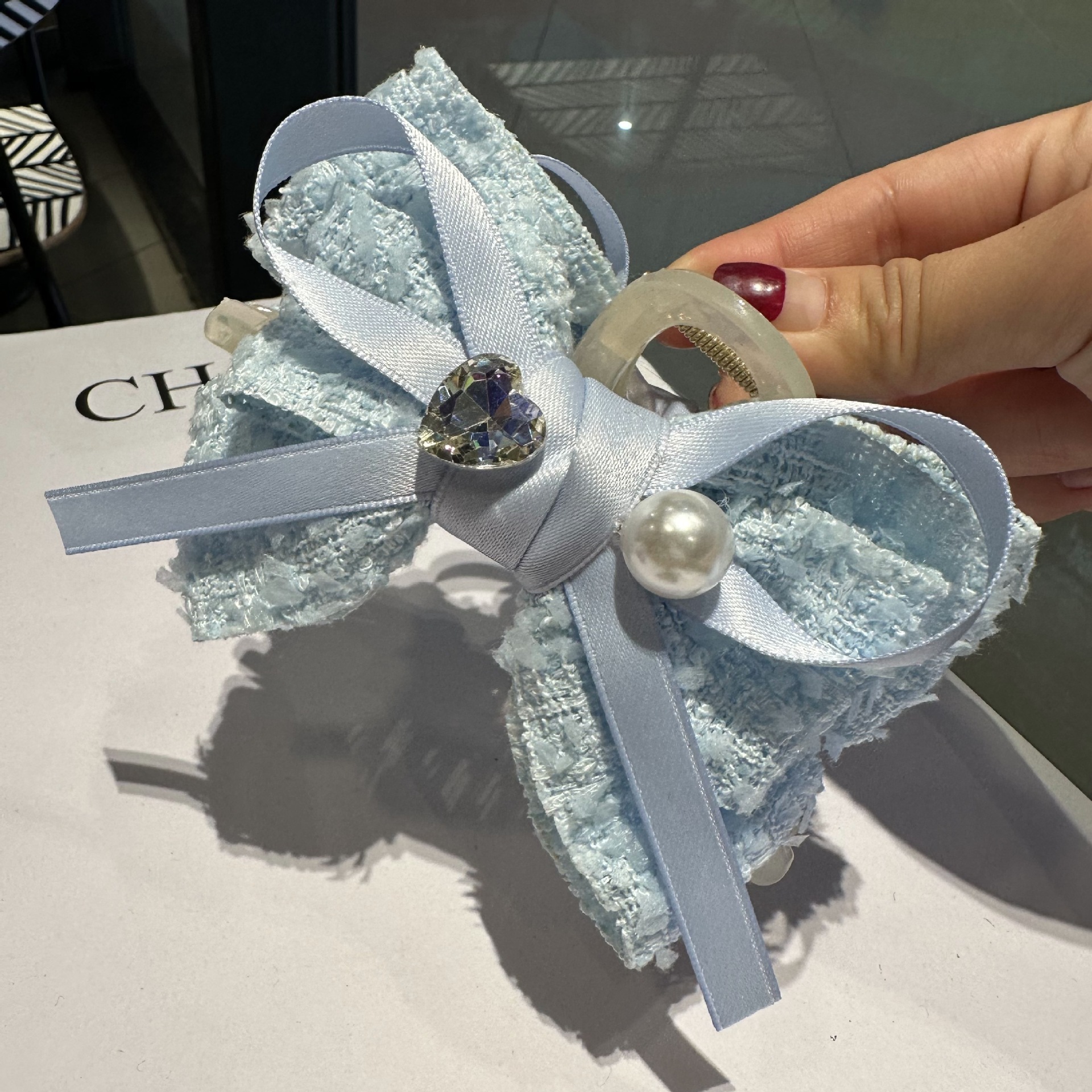 水鑽波點蝴蝶結抓夾女夏天2024新款泡泡鯊魚夾後腦勺髮夾工廠直銷