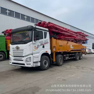 跨境供应32米44米混凝土输送泵车56米65米建筑高空混凝土泵车卡车