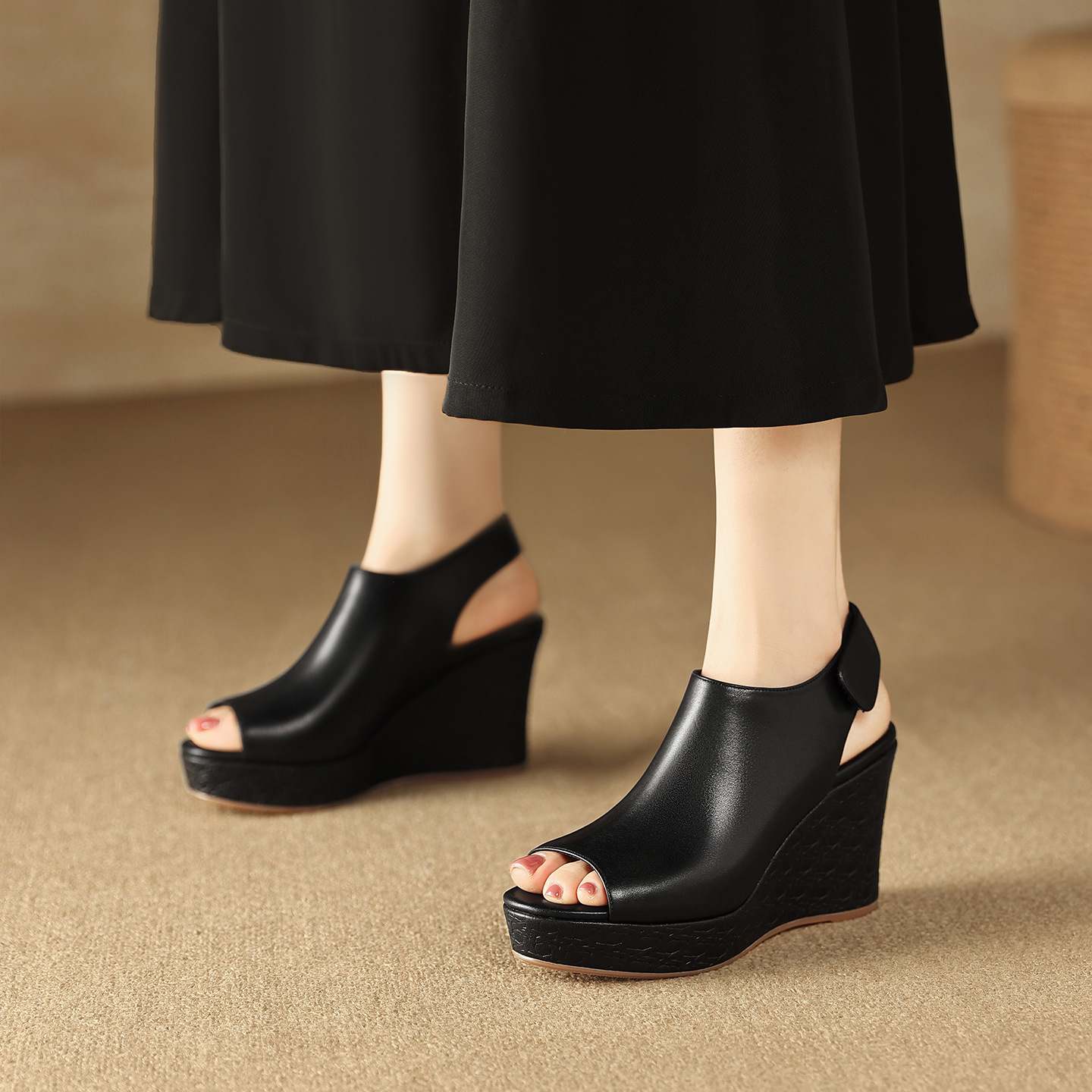Sandal cao gót nữ quai ngang mũi hở đế xuồng gót 9 cm — màu đen, màu trắng ngà
