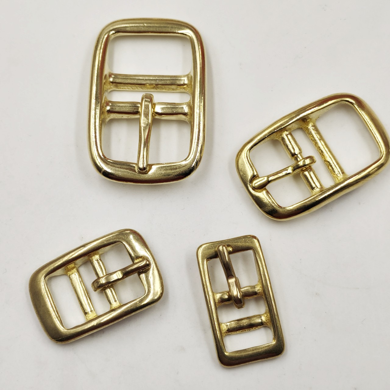 国外迂腐的T台女模裸体秀(组图)