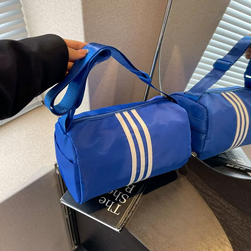 跨境复古2025百搭小方包女款大容量斜挎尼龙包休闲通勤软皮单肩包