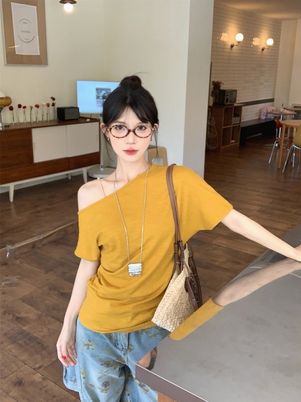 小众复古慵懒风设计斜肩T恤女2025夏季新款修身减龄百搭短袖上衣|undefined