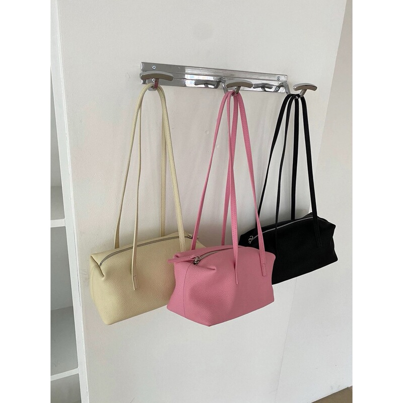 2026 New Style Pillow Bag for Commuting, High-End Shoulder Handbag for Women, Korean Niche Underarm Bag, Small Square Bag 2026 New Style Pillow Bag for Commuting, High-End Shoulder Handbag for Women, Korean Niche Underarm Bag, Small Square Bag