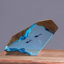 滴胶潜水员鲸鱼树脂海洋灯桌面摆件创意工艺品实木生日礼物饰品