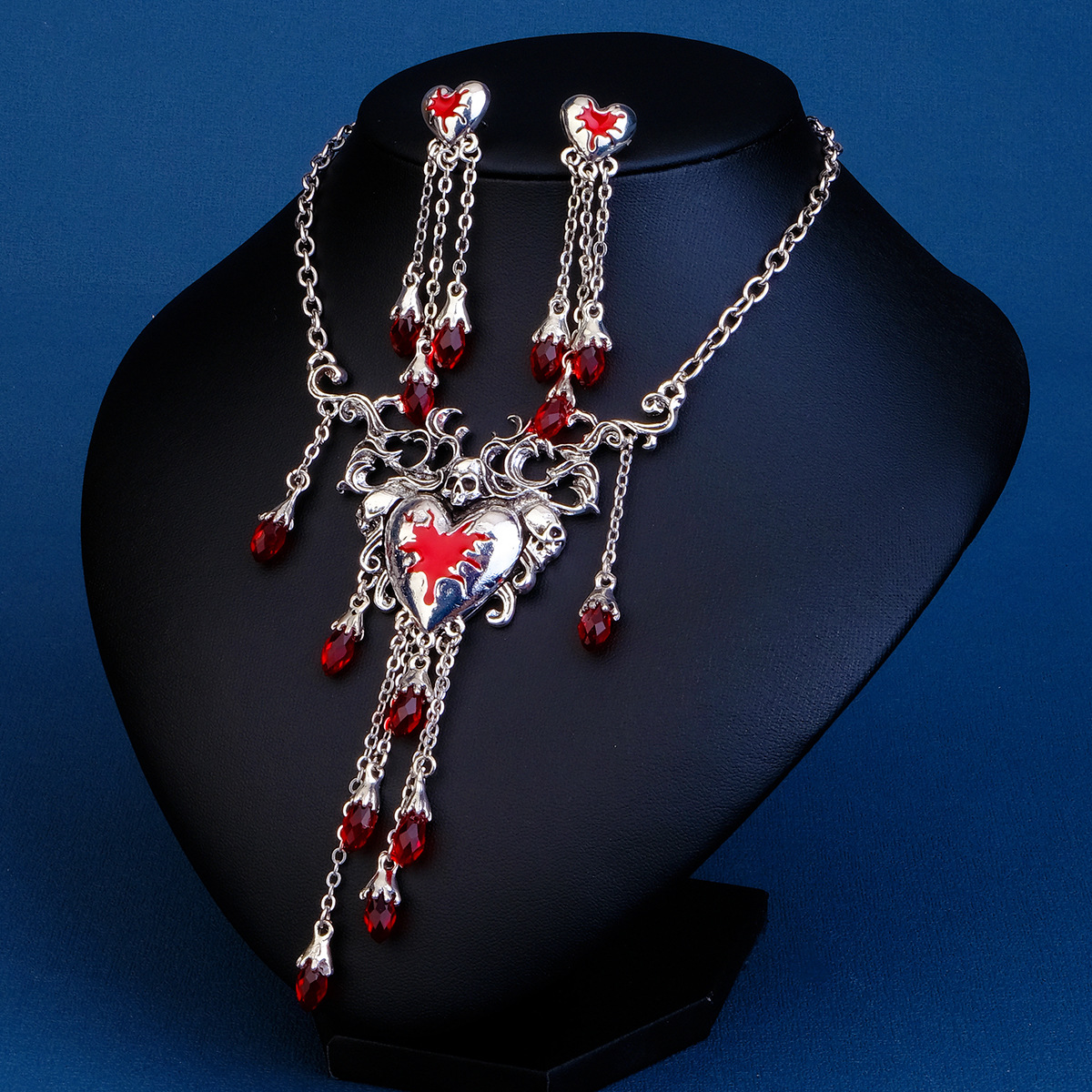 Vente chaude Halloween bijoux collier ensemble exagéré bal de promo fête habiller rouge coeur crâne boucles d'oreilles collier 2 pièces ensemble_voghion.com